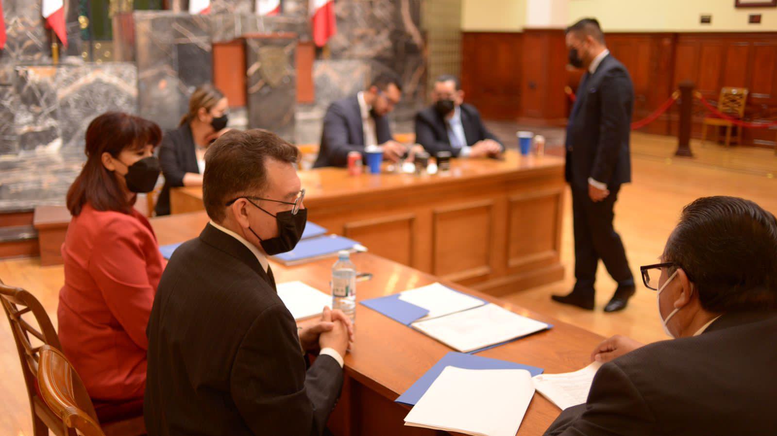 Continúan firmas de actas de entrega-recepción en Palacio de Gobierno