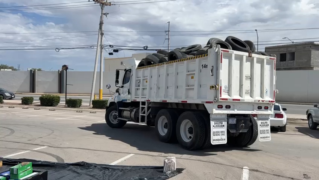 Persiste obstrucción de alcantarillas por presencia de basura y neumáticos
