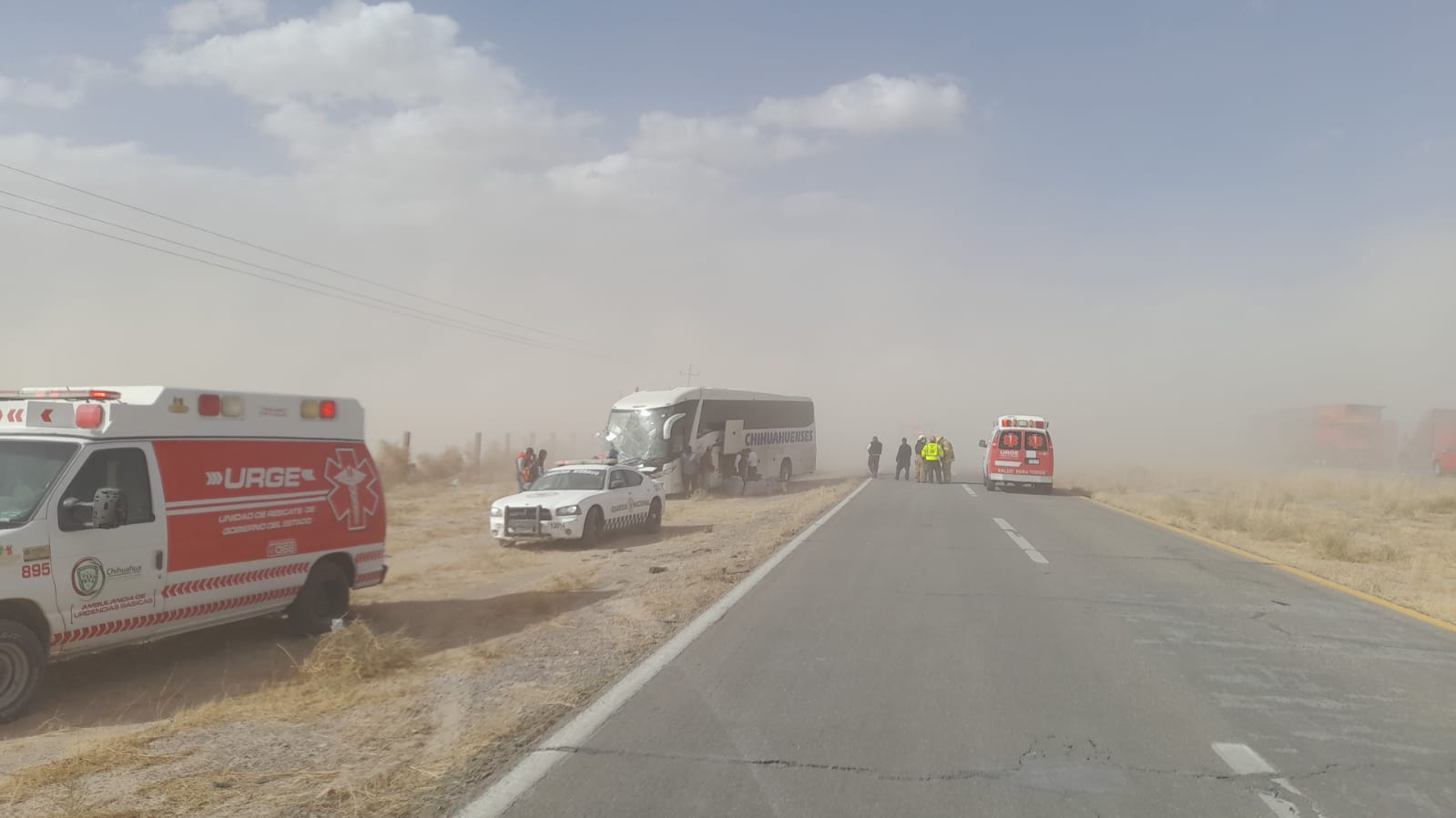 Cierran tramo carretero Ahumada-Juárez por tolvaneras que provocó accidente vehicular