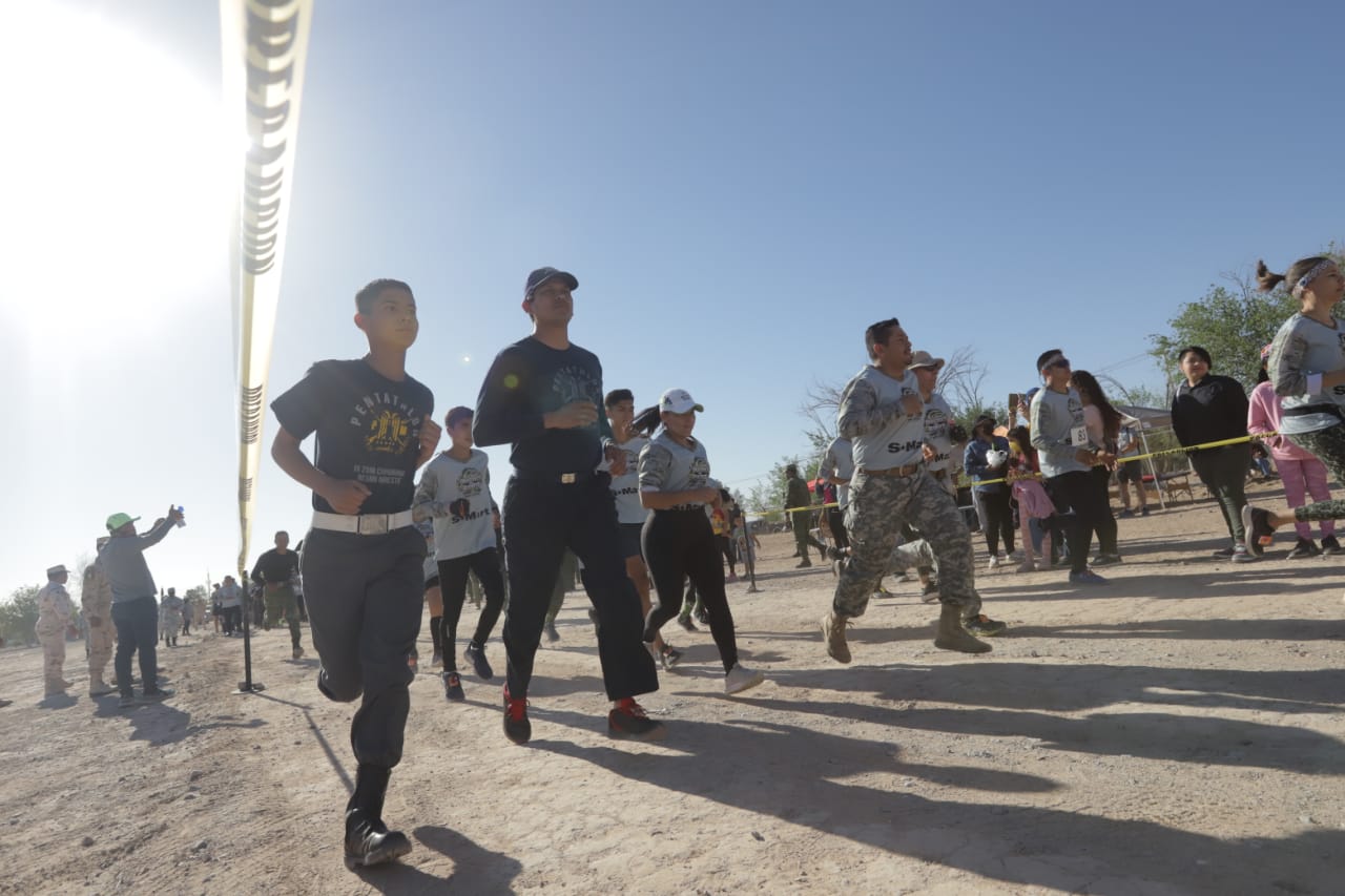 Inauguró Presidente Municipal la carrera de obstáculos Dragones del Desierto