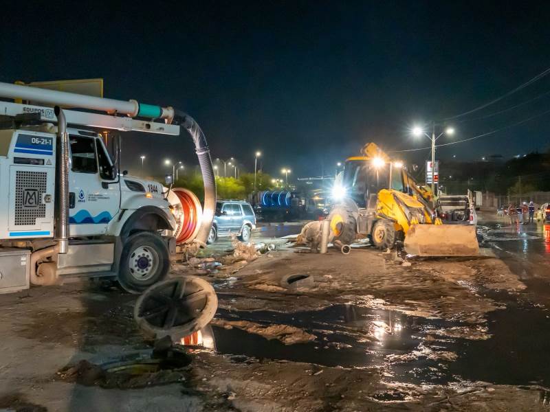 Realiza JMAS limpieza en el colector Norzagaray en el norponiente de Juárez