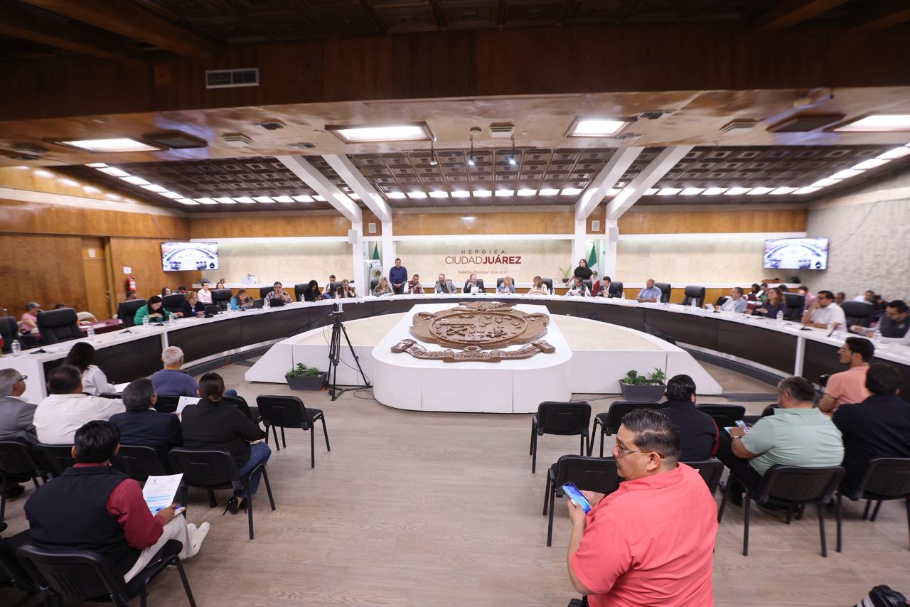 Analizan regidores asuntos de próxima sesión de Cabildo.