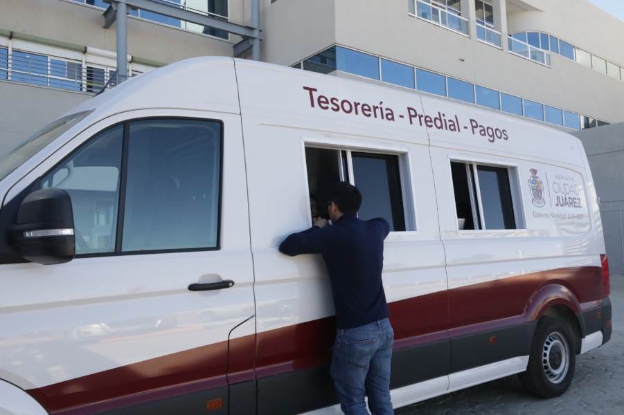 Llevan pagos de Predial e infracciones a colonia El Safari con unidad móvil