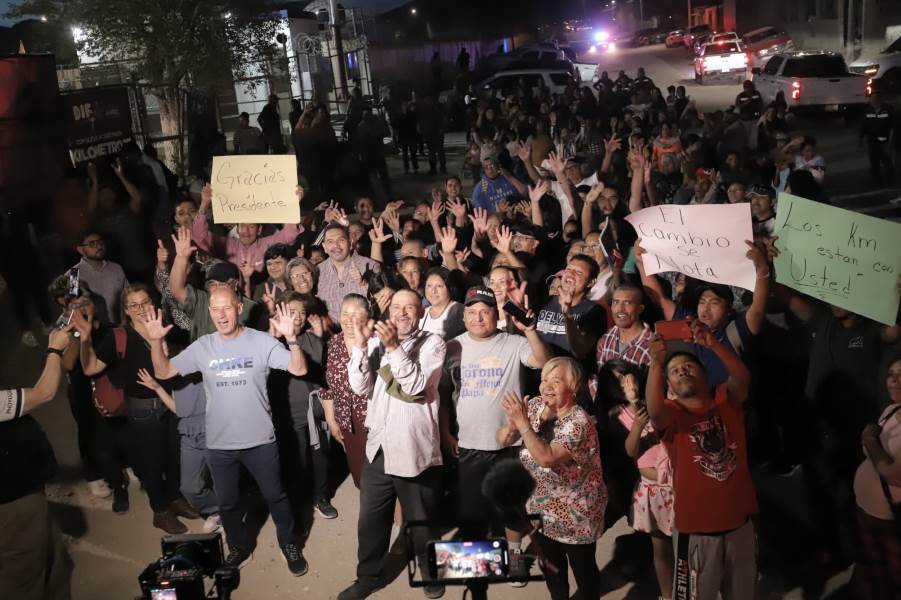 Rehabilitan alumbrado en colonias de los Kilómetros en Ciudad Juárez