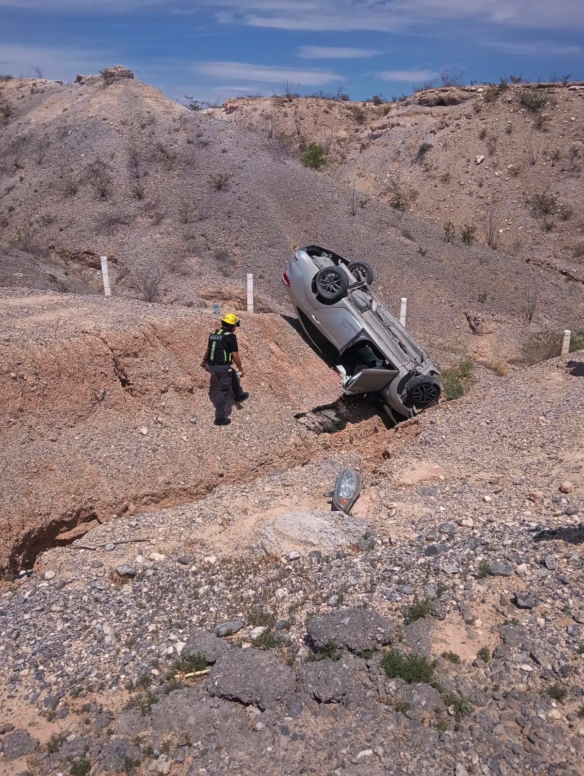 Reportan persona lesionada en accidente en Samalayuca.
