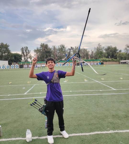 Arquero juarense rompió récord nacional en categoría U-16 de tiro con arco