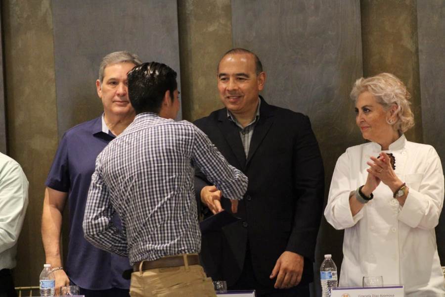 Jóvenes culminaron Programa Desafío Modelo de Formación Juvenil