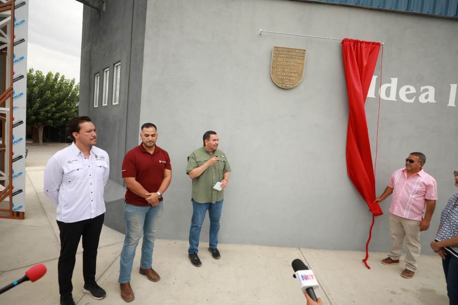 Reinstalan histórica placa del III Centenario de Ciudad Juárez en su ubicación original
