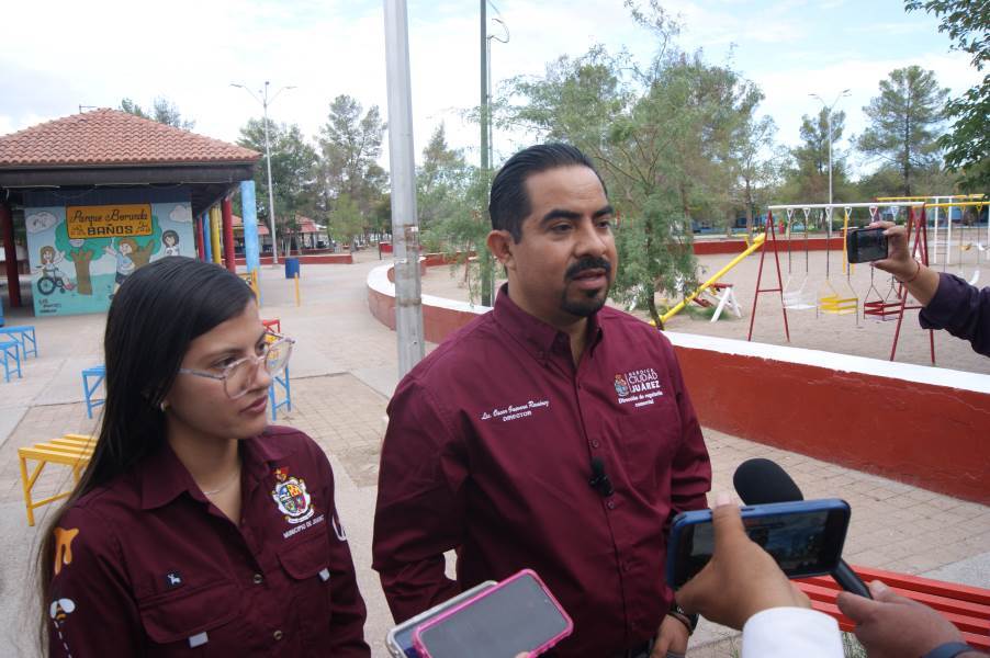Llevan jornada de fumigación al Parque Borunda.