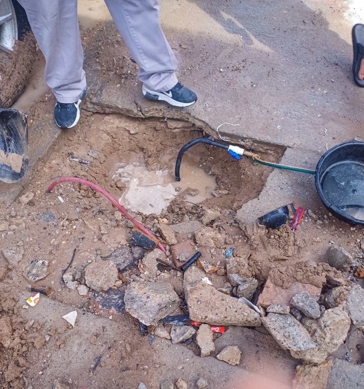 Detecta JMAS actividad irregular con reconexión en toma de la colonia Valle de Santiago.
