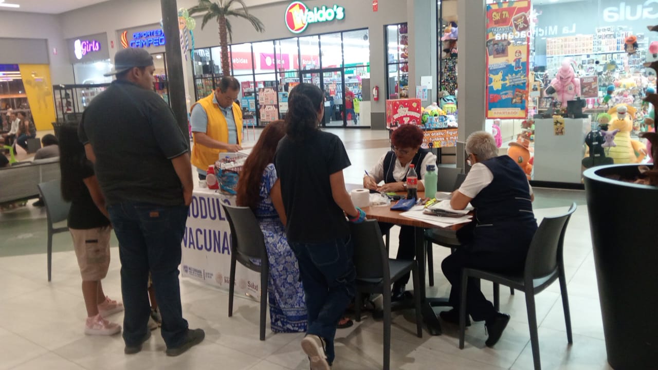Invita CANACO a las jornadas de vacunación en centros comerciales.