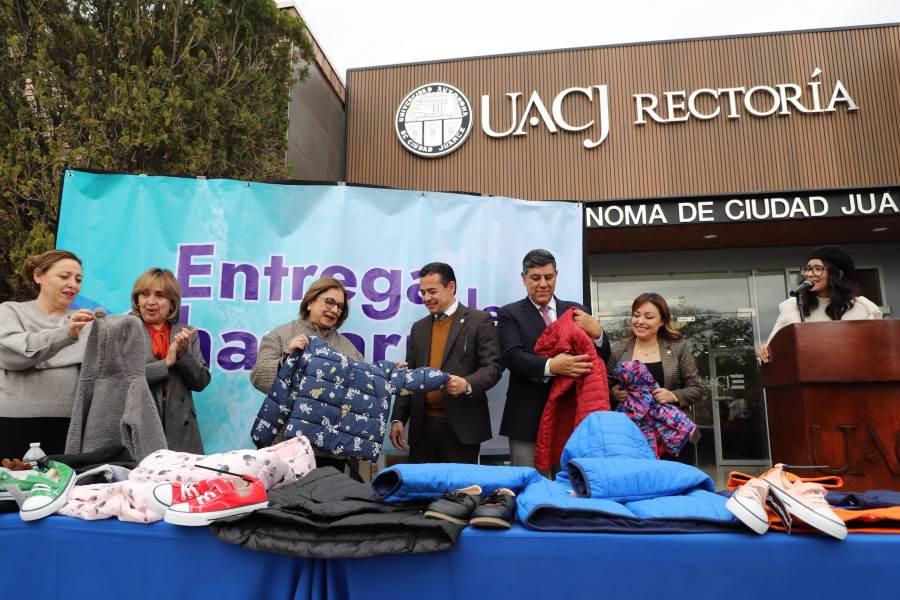 UACJ donó 2,300 chamarras a la campaña “Juntos sin Frío”