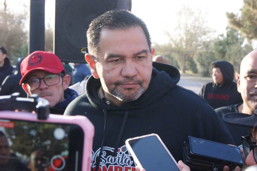 Llama alcalde a seguir conservando campaña de Santa Bombero.