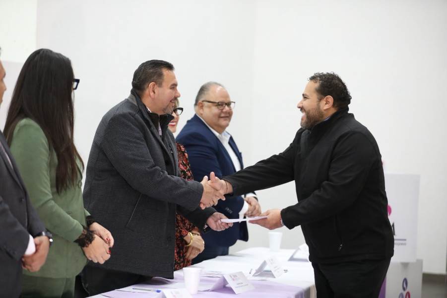 Encabeza alcalde graduación de diplomado en perspectiva de género para Justicia Cívica