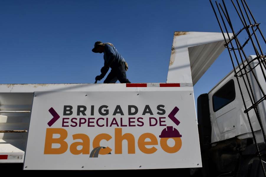 Municipio mantiene 18 frentes de trabajo para atender bacheo en la ciudad