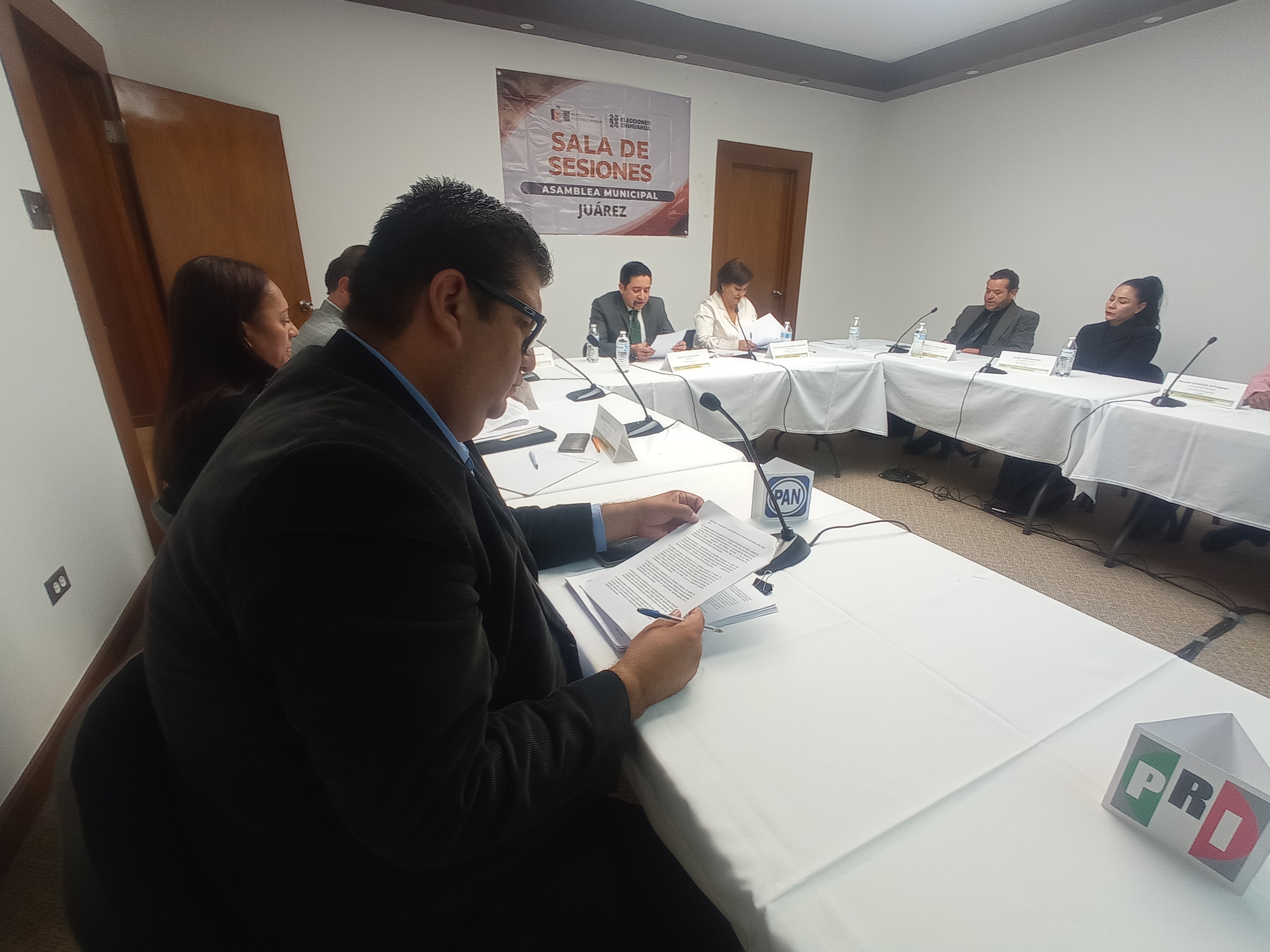 Avanza IEE en instalación de asambleas municipales.