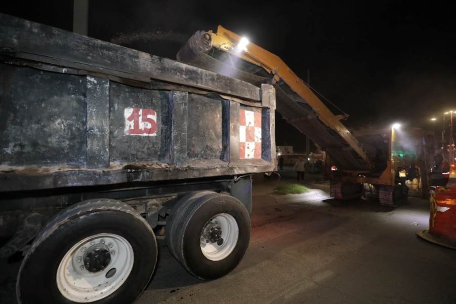 Encabeza Presidente Pérez Cuéllar repavimentación de la avenida Manuel Gómez Morín