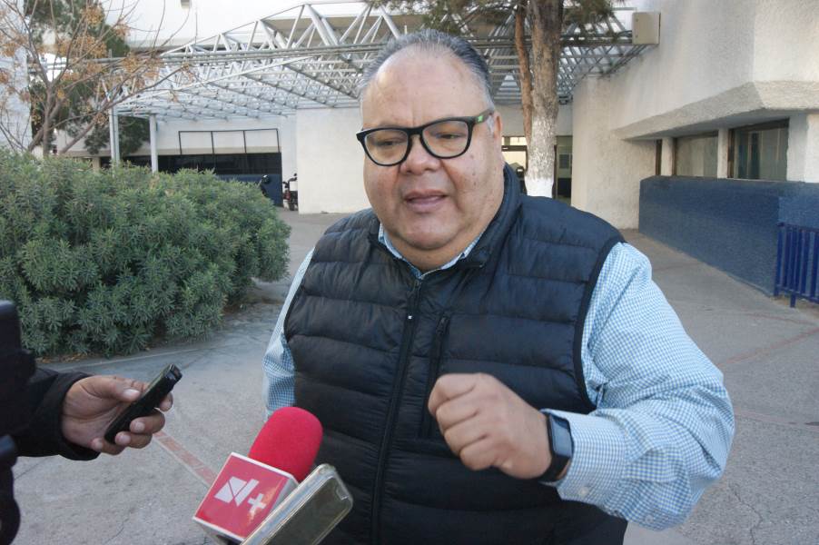 Piden a padres de familia vigilar uso de redes sociales de adolescentes.