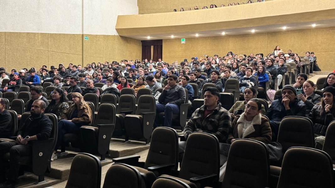UACJ inaugura ciclo deportivo 2026 con conferencia sobre suplementos