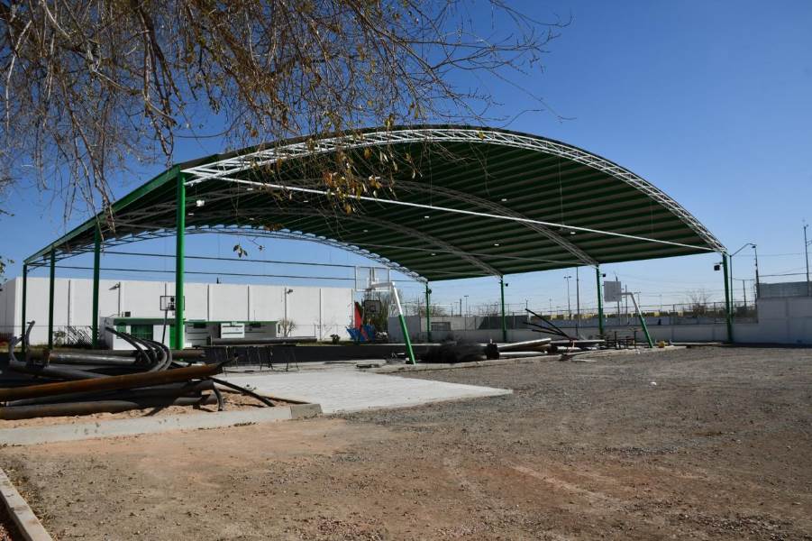 Rehabilitan espacio deportivo del COBACH 6