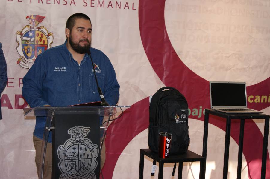Entregarán IMJ equipos de cómputo a universitarios