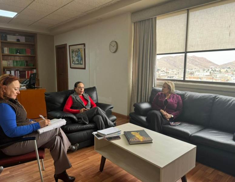 Trabaja Adriana Terrazas ejecución de presupuesto para deserción escolar 2024