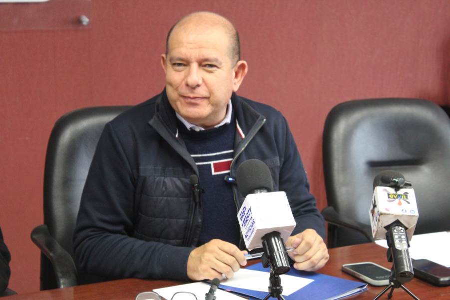 El gobierno del estado no ha podido con el transporte público: Cuauhtémoc Estrada