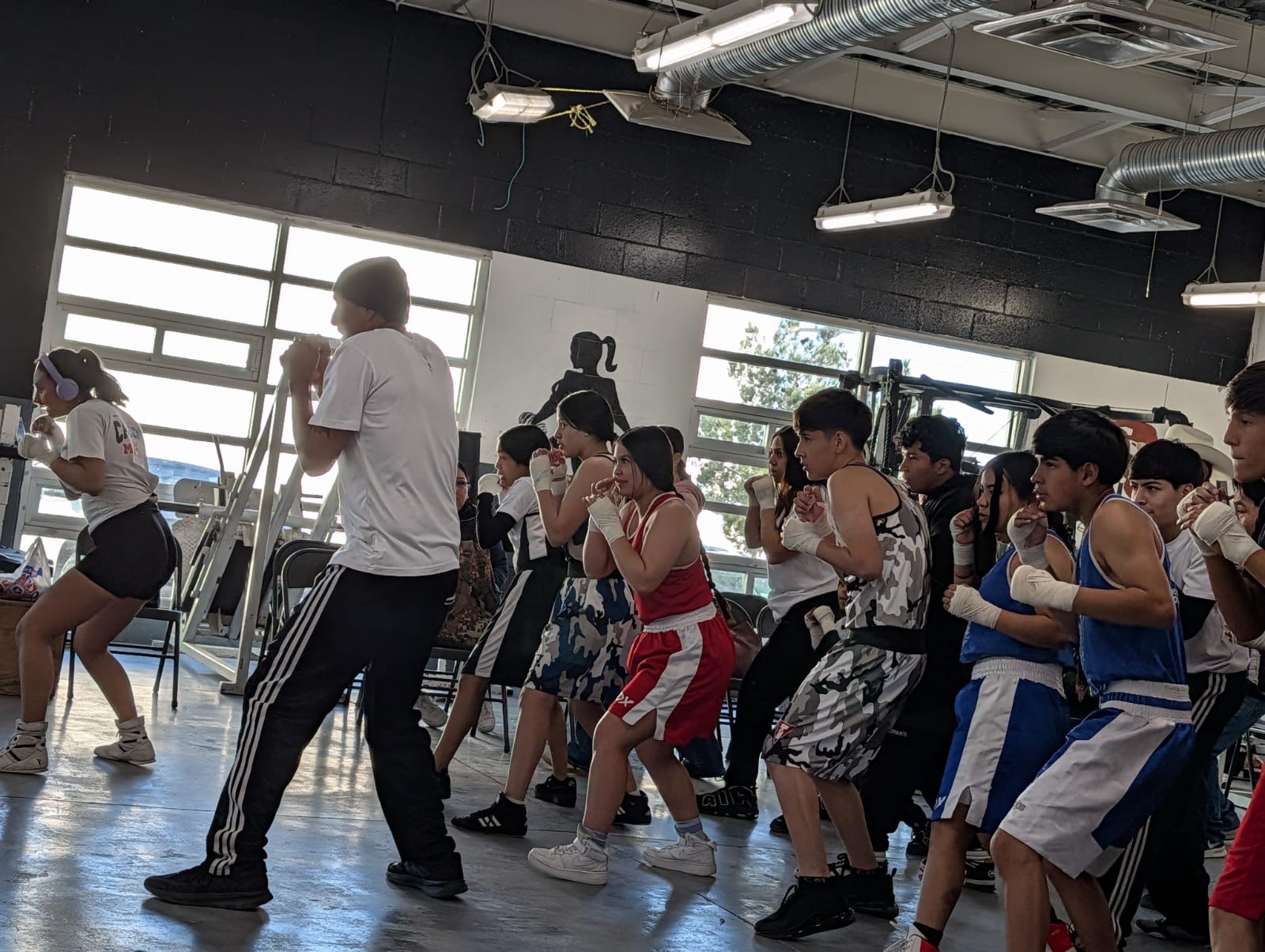 Realizan práctica de boxeo en el centro Comunitario La Montada.