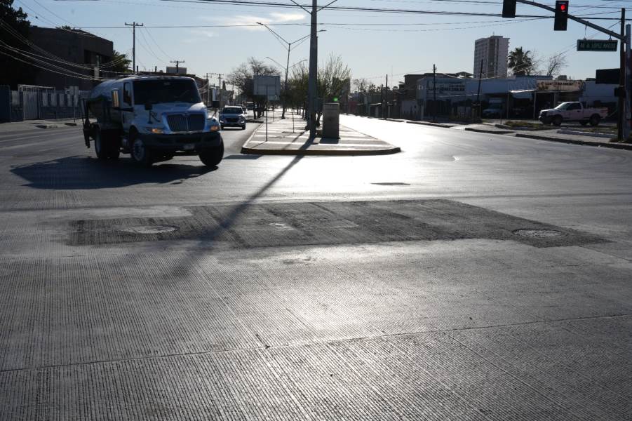 Reabre JMAS cruce de Ejército Nacional y López Mateos tras reparar fuga