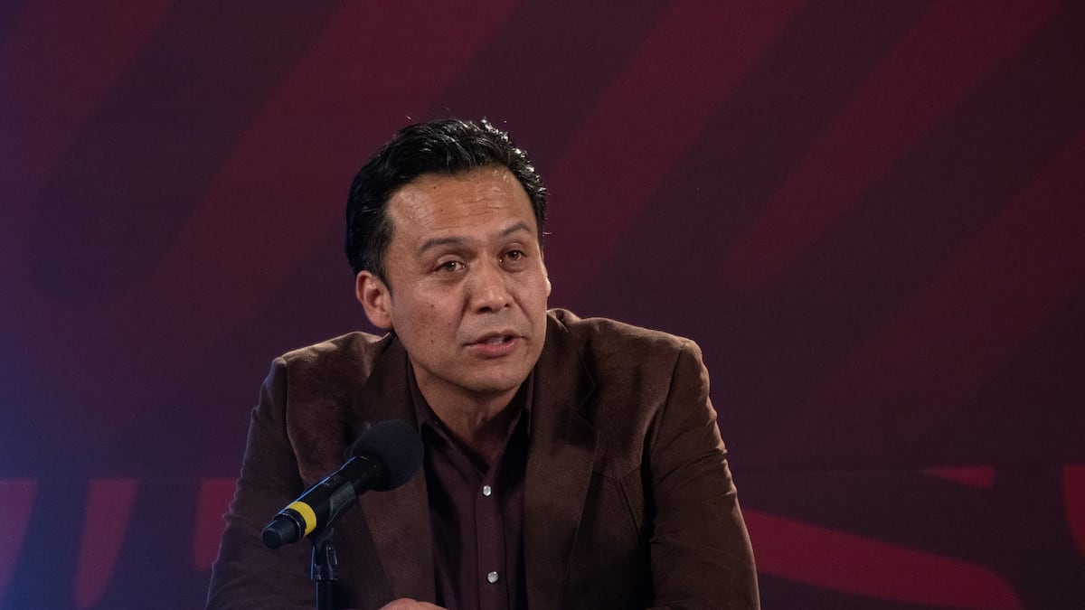 Acusa Marx Arriaga a sindicatos de estar en contra de la educación.