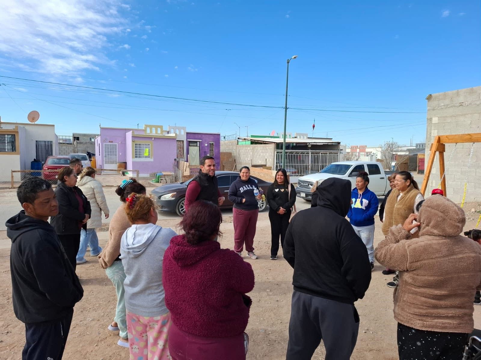 Vecinos de Valle de Allende exponen necesidades ante el municipio.