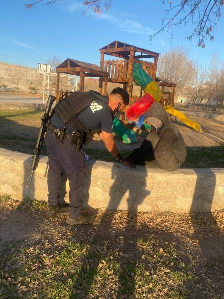 Policías municipales brindaron primeros auxilios a hombre en la colonia Las Arcadas