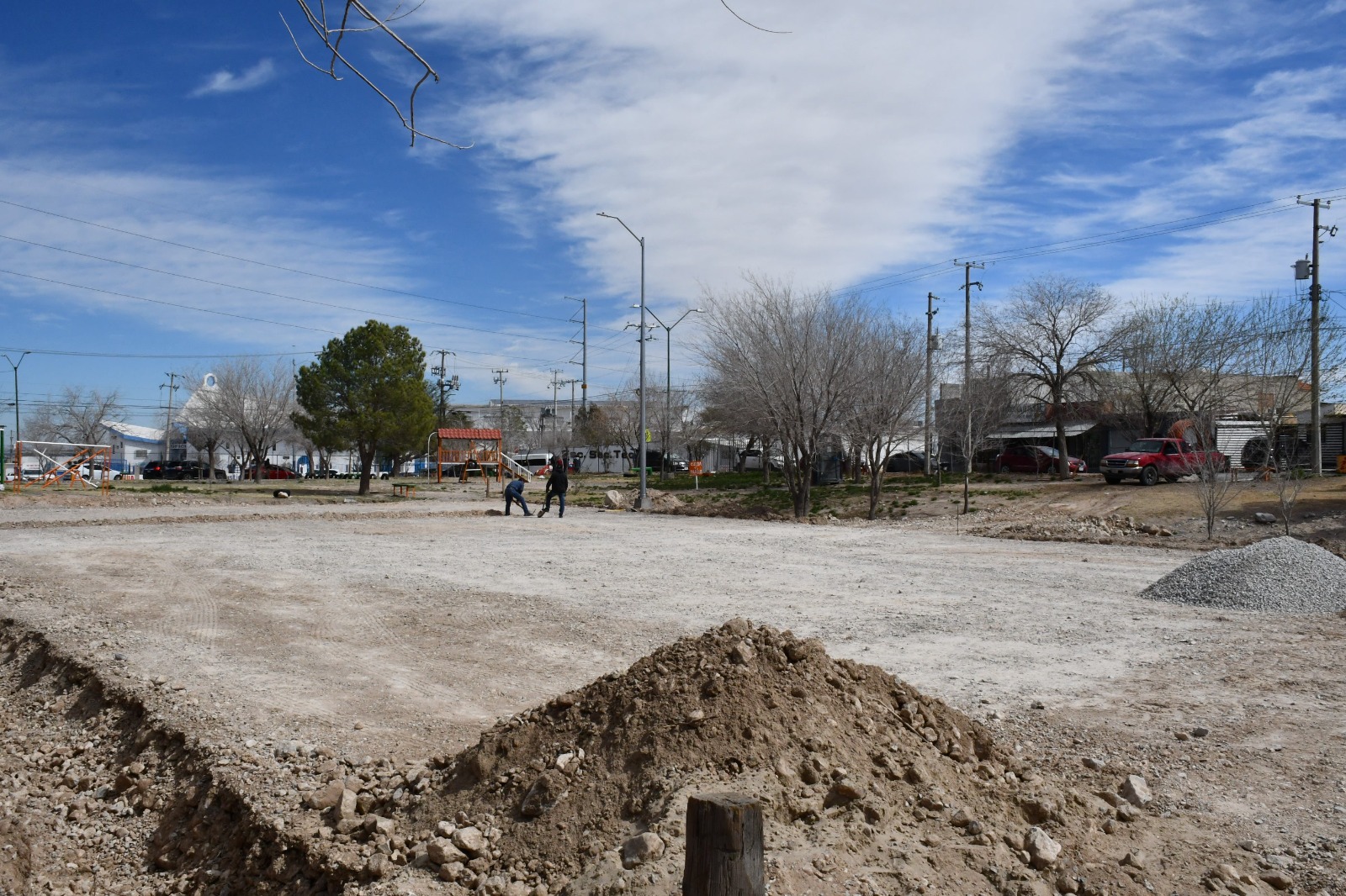 Avanza construcción de cancha de handball en Torres del Sur