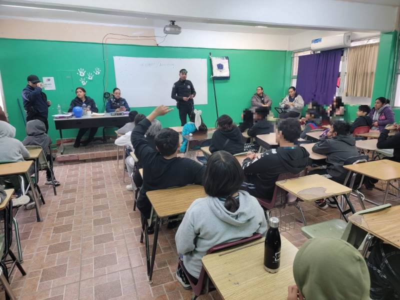 SSPM realiza jornada preventiva con estudiantes en Parajes de San José
