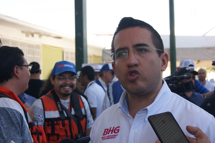 Dona GCC block y cemento a la COESVI para reparto entre familias afectadas por las lluvias.