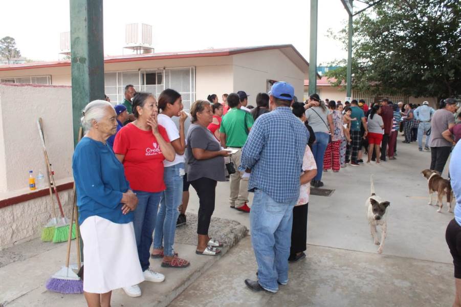 Acercó Centros Comunitarios brigada médica a habitantes del poniente