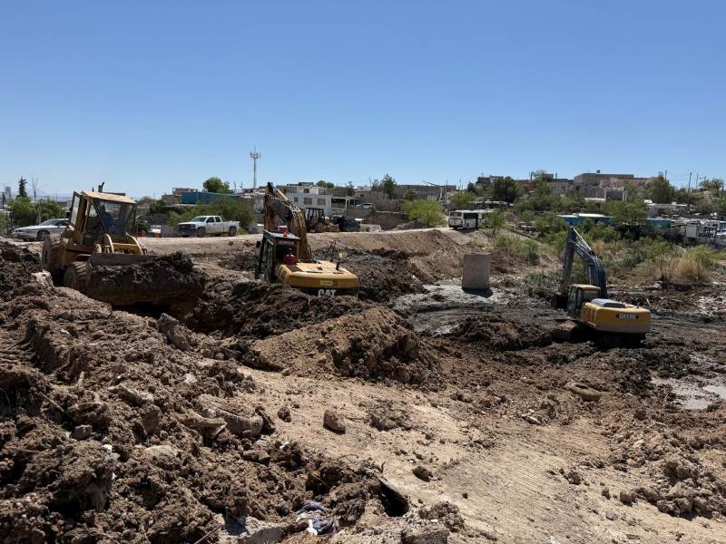 Avanza la limpieza de diques por parte del Municipio