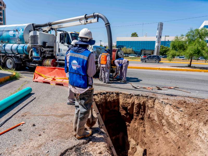 JMAS repara hundimiento en la colonia Los Parques