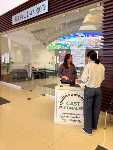 Conalep instaló módulo de inscripción en Pueblito Mexicano 