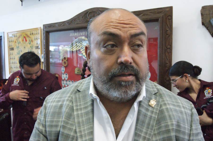 Proyectan llevar verificación vehicular a empresas.