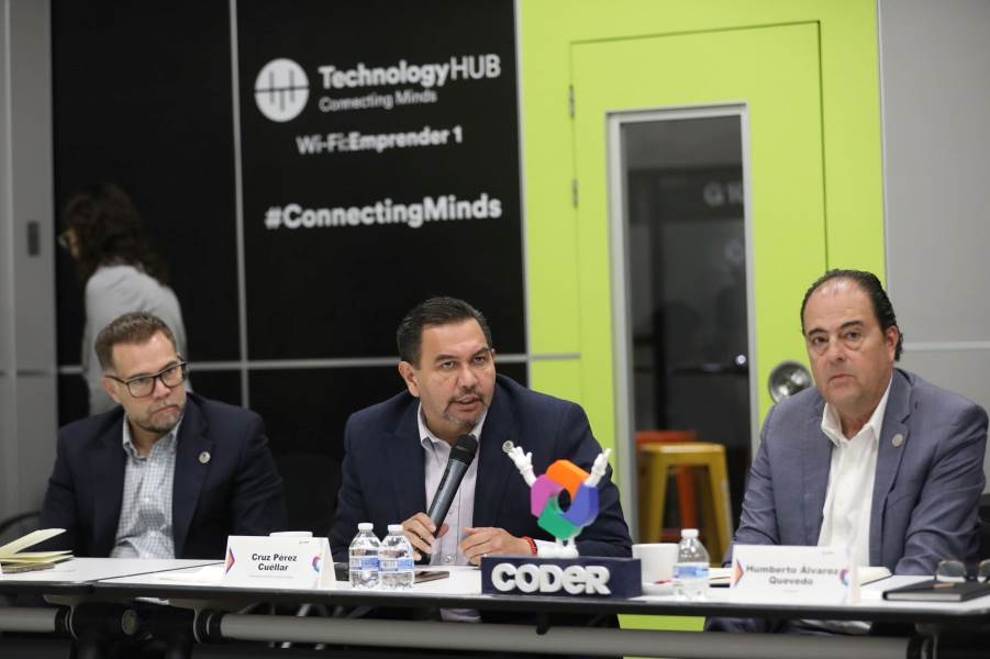 Alcalde de Juárez reafirma compromiso con el desarrollo económico en reunión con Coder y Codech