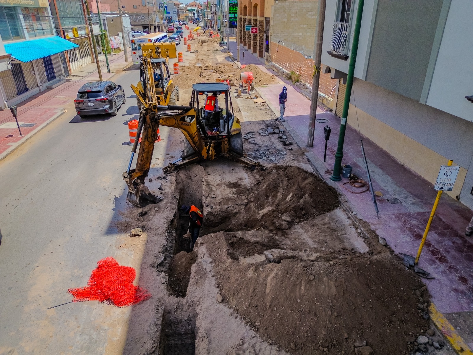 Emprende JMAS en modernización de drenaje y red en el Centro de la ciudad.