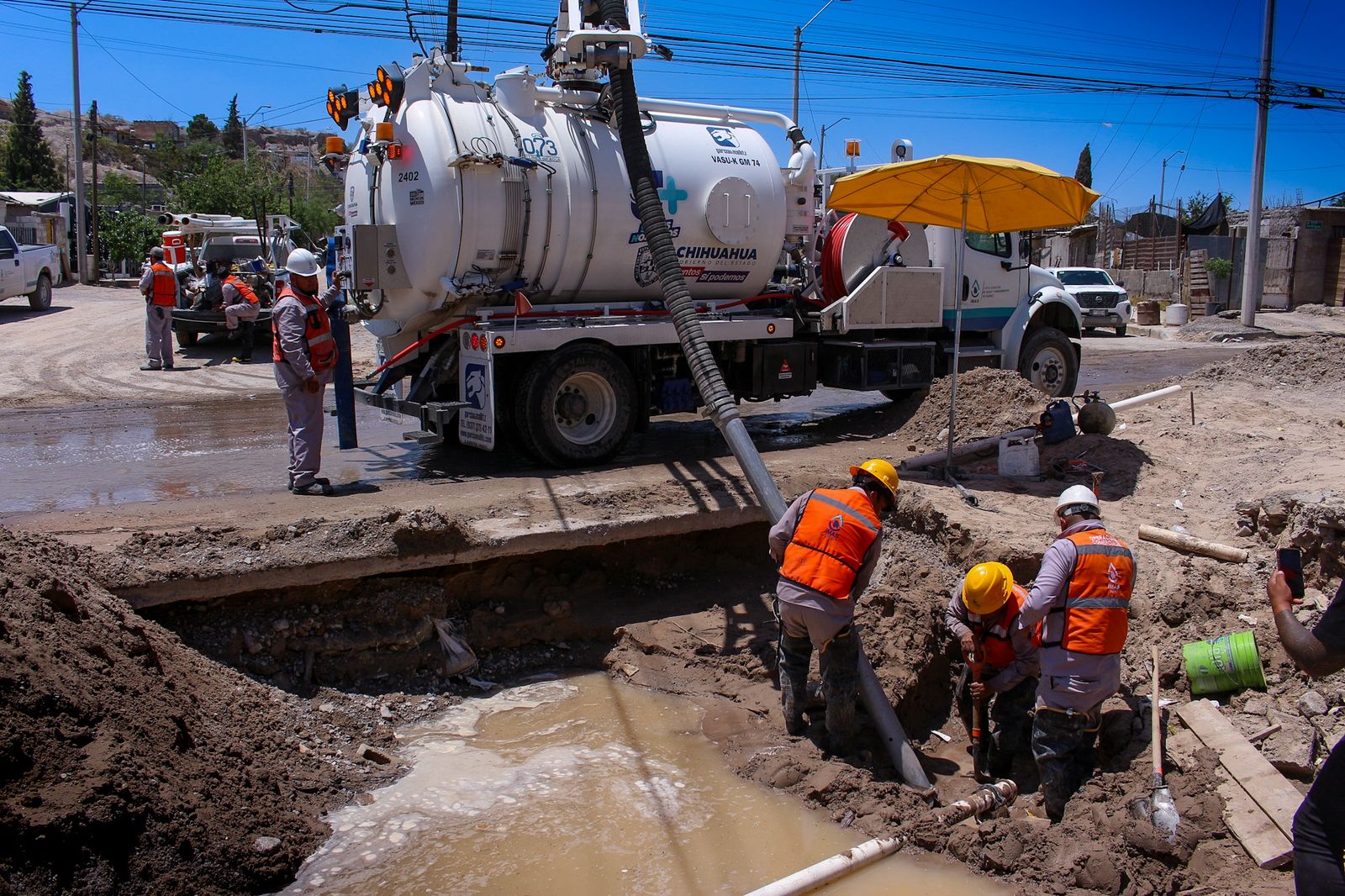 Repara JMAS fuga derivada de las lluvias en colonia Felipe Ángeles.