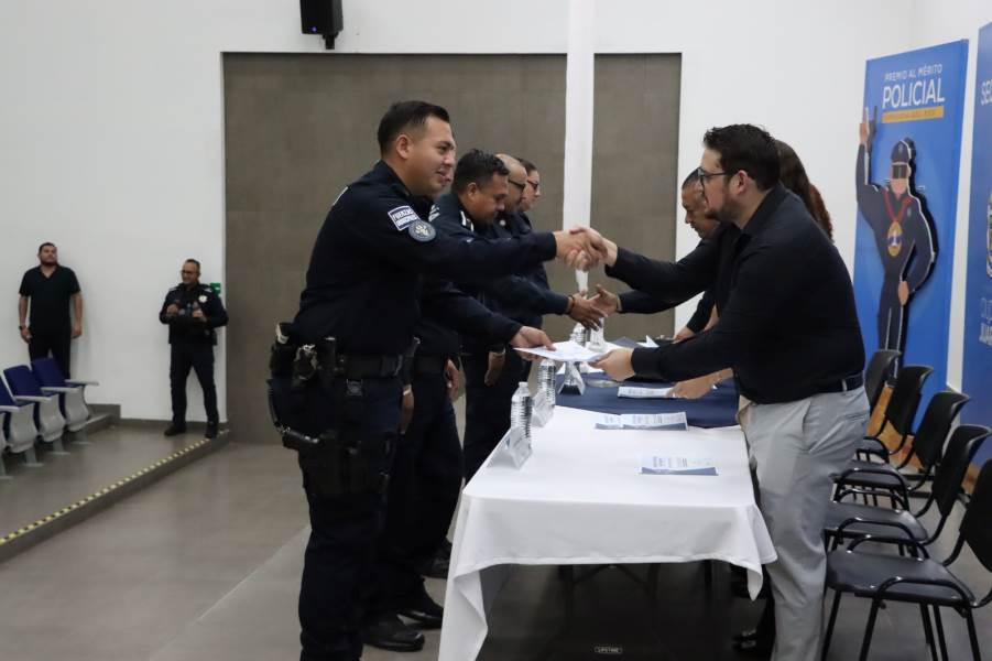 60 elementos de la SSPM recibieron reconocimiento como Policías del mes