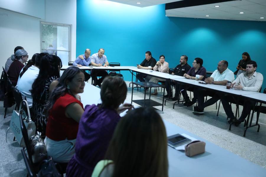 Reafirman coordinación entre dependencias y nuevo director de Centros Comunitarios