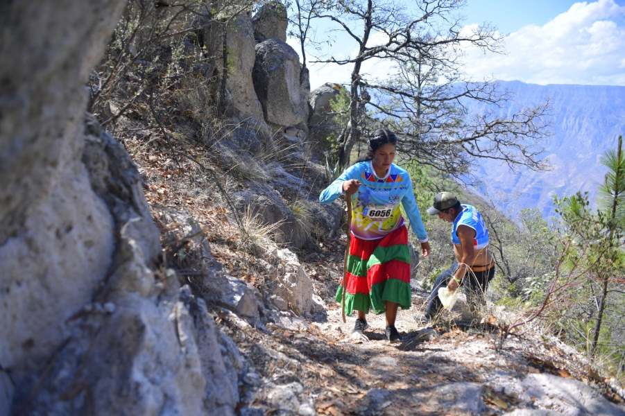 Júpiter Carrera primer lugar en 100 Km del Ultra Maratón de los Cañones en Guachochi