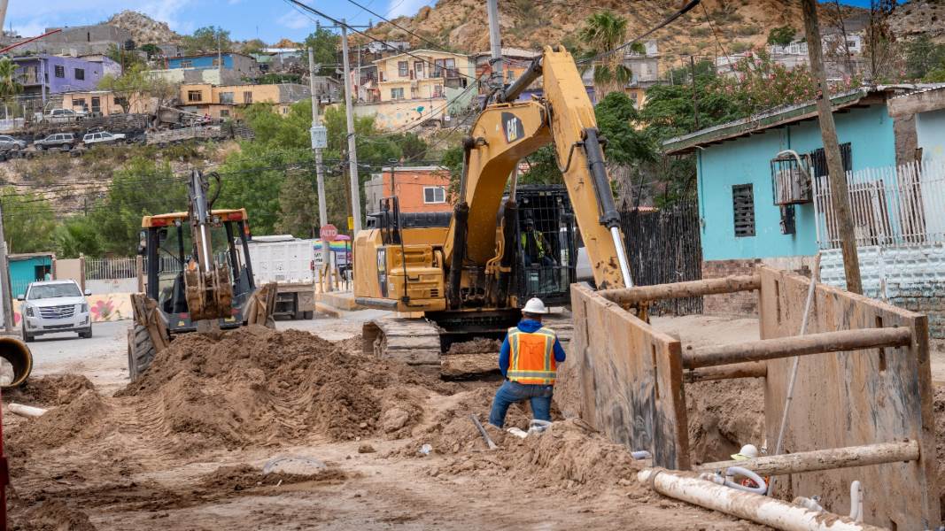 Avanza reposición del colector Nadadores para atender problemas de drenaje en el poniente de la ciudad