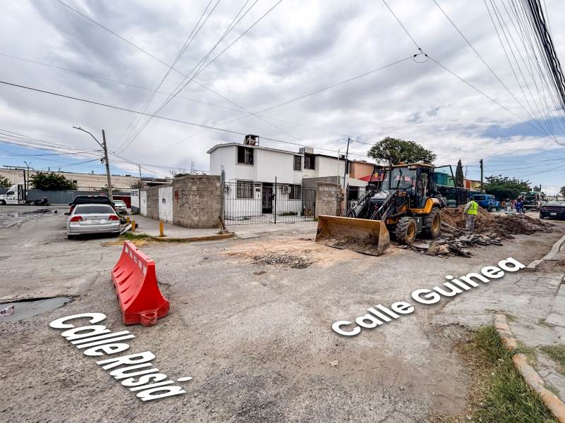 JMAS repara hundimientos provocados por tuberías de alcantarillado fuera de su vida útil
