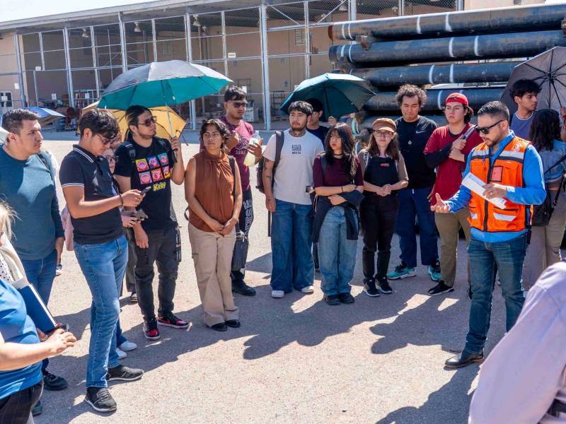 Estudiantes de la UTCJ realizan visita al Acueducto Conejos Médanos