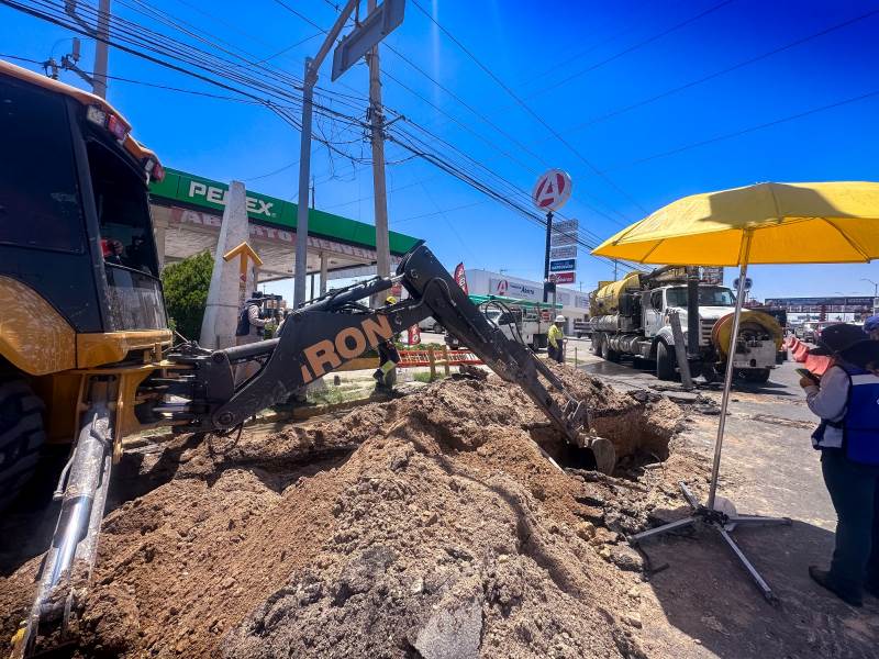 Repara JMAS hundimiento en la avenida Tecnológico